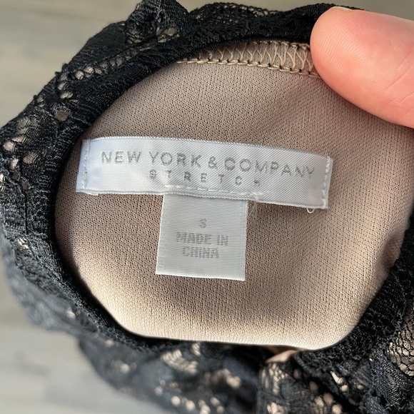 NEW YORK AND COMPANY - EUC black lace top size SMALL - Picture 6 of 13